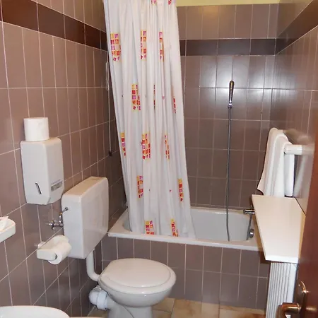 Otel Madonna Della Neve Pettenasco