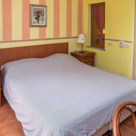 Madonna Della Neve Pettenasco