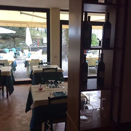 玛丹娜迪拉内维酒店 2* 贝特纳斯科